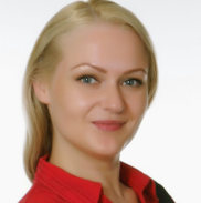 Олена Назарова